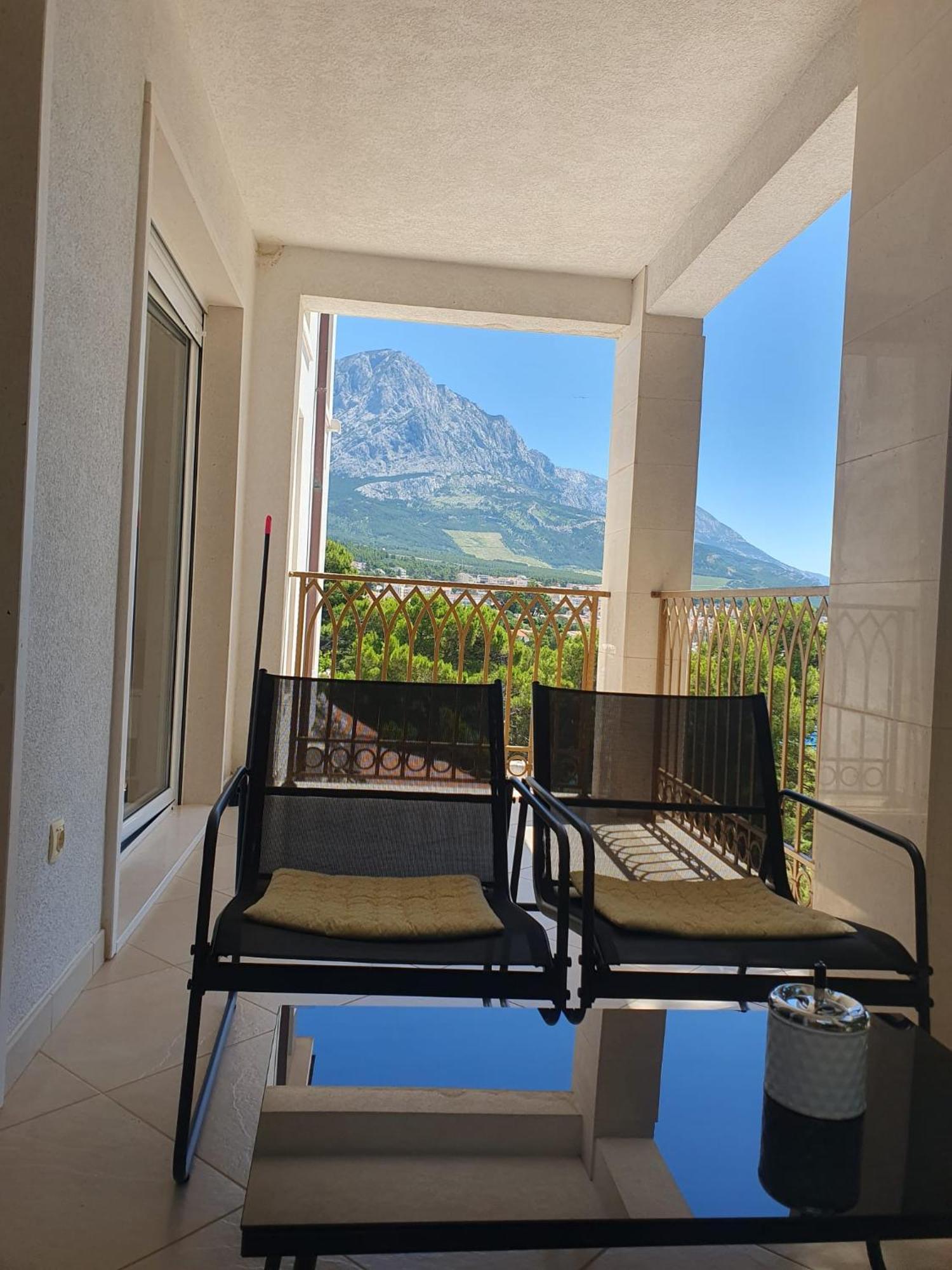 Inas Place Baška Voda Exterior foto